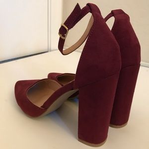 Classy point toe heel